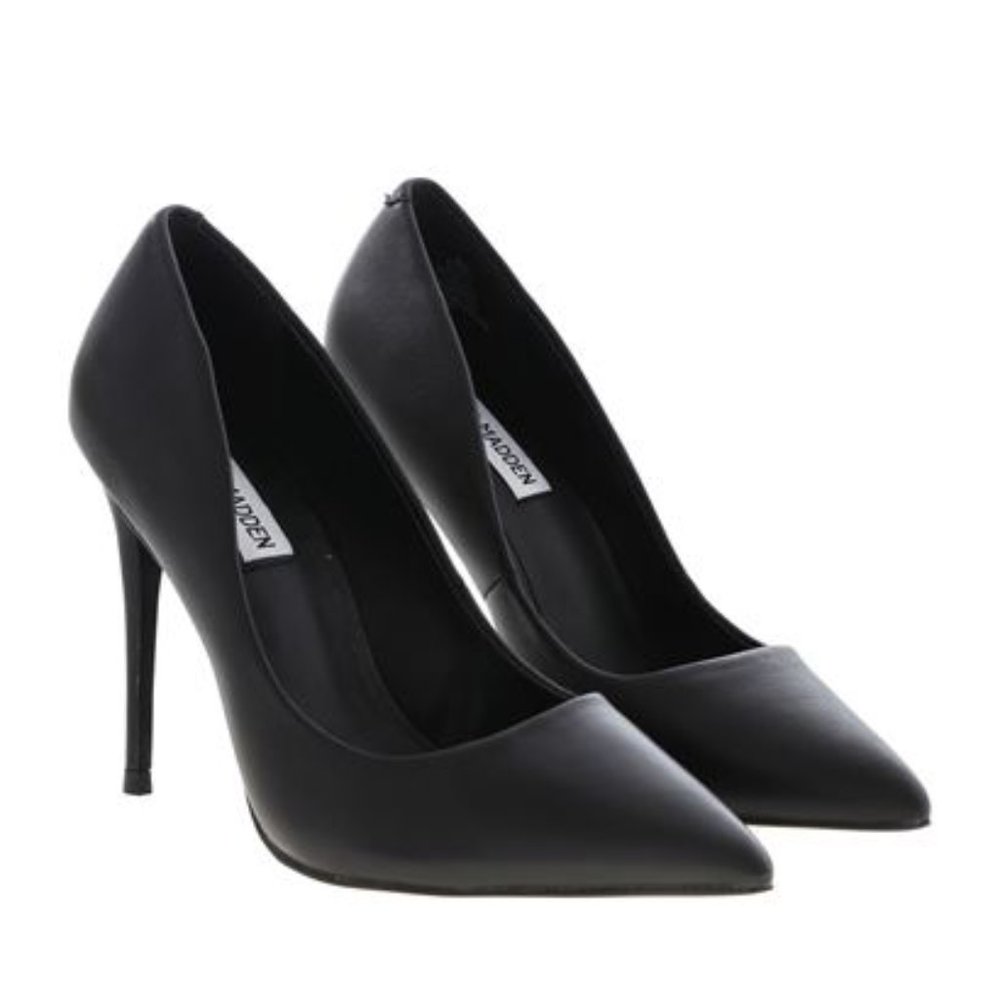 Steve Madden Daisie Black Leather Size 6